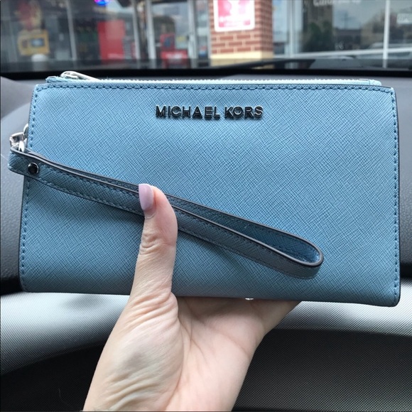 NWOT MICHAEL KORS DOUBLE ZIP WALLET - Picture 2 of 6
